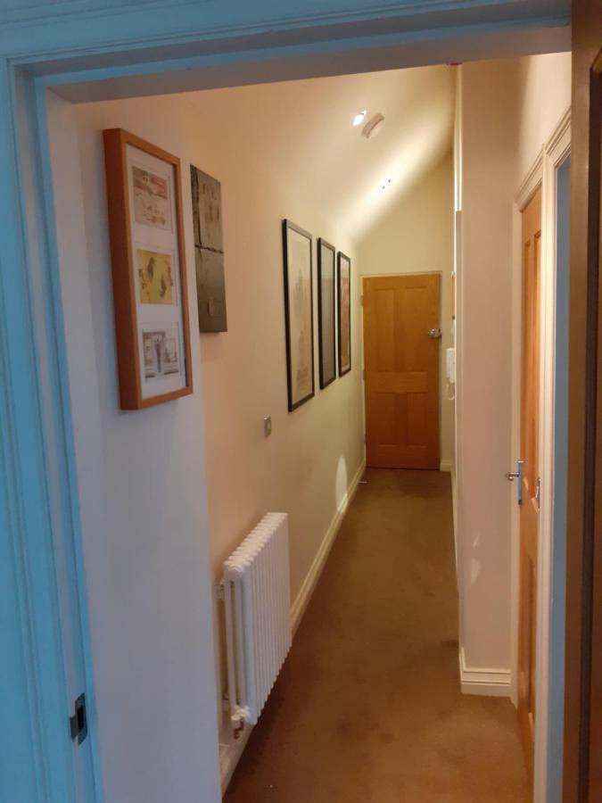 Modern 2Nd Floor 1 Bed Apartment In The Heart Of Ландъндо Екстериор снимка
