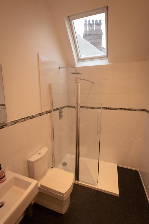 Modern 2Nd Floor 1 Bed Apartment In The Heart Of Ландъндо Екстериор снимка