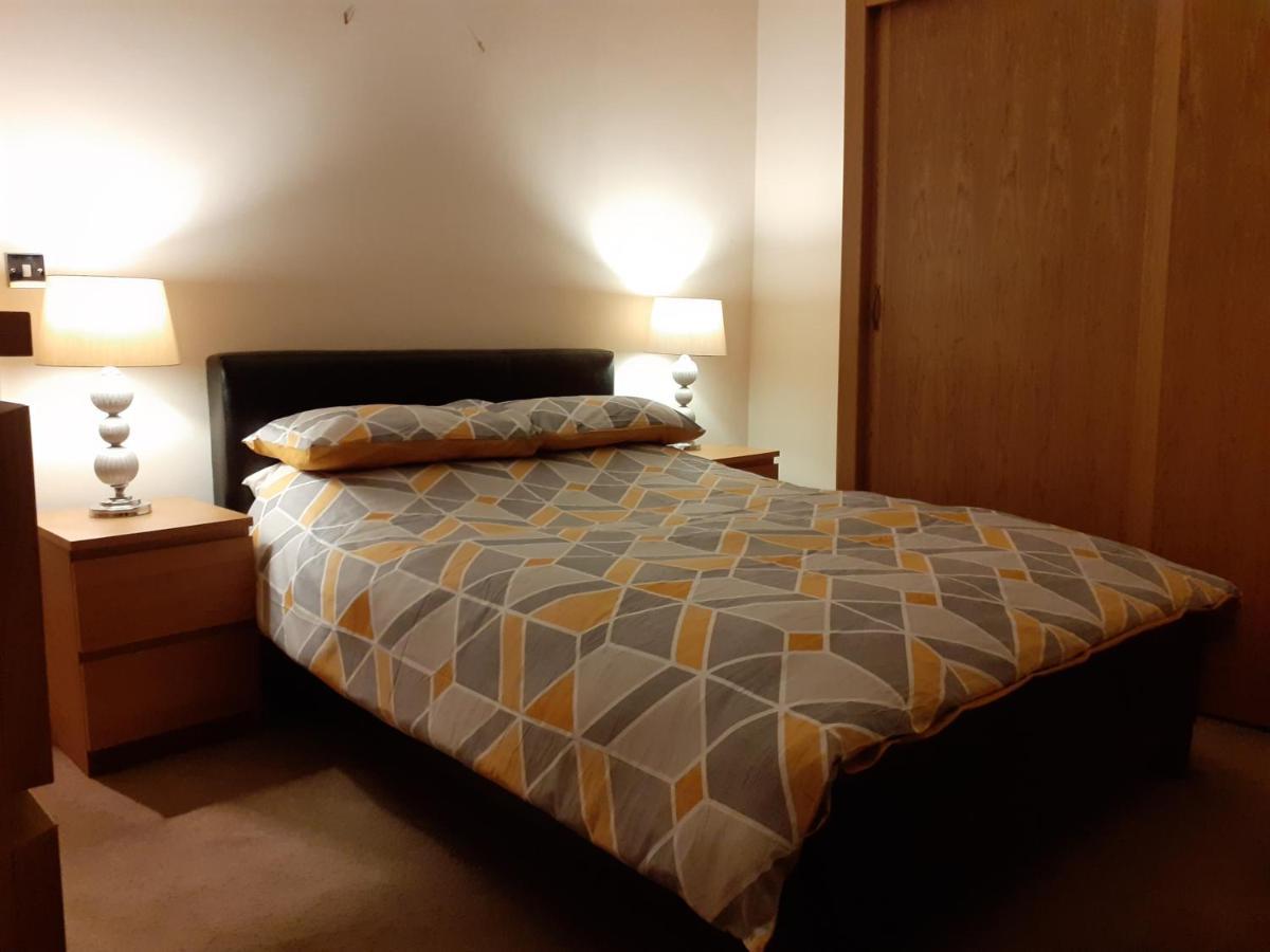 Modern 2Nd Floor 1 Bed Apartment In The Heart Of Ландъндо Екстериор снимка